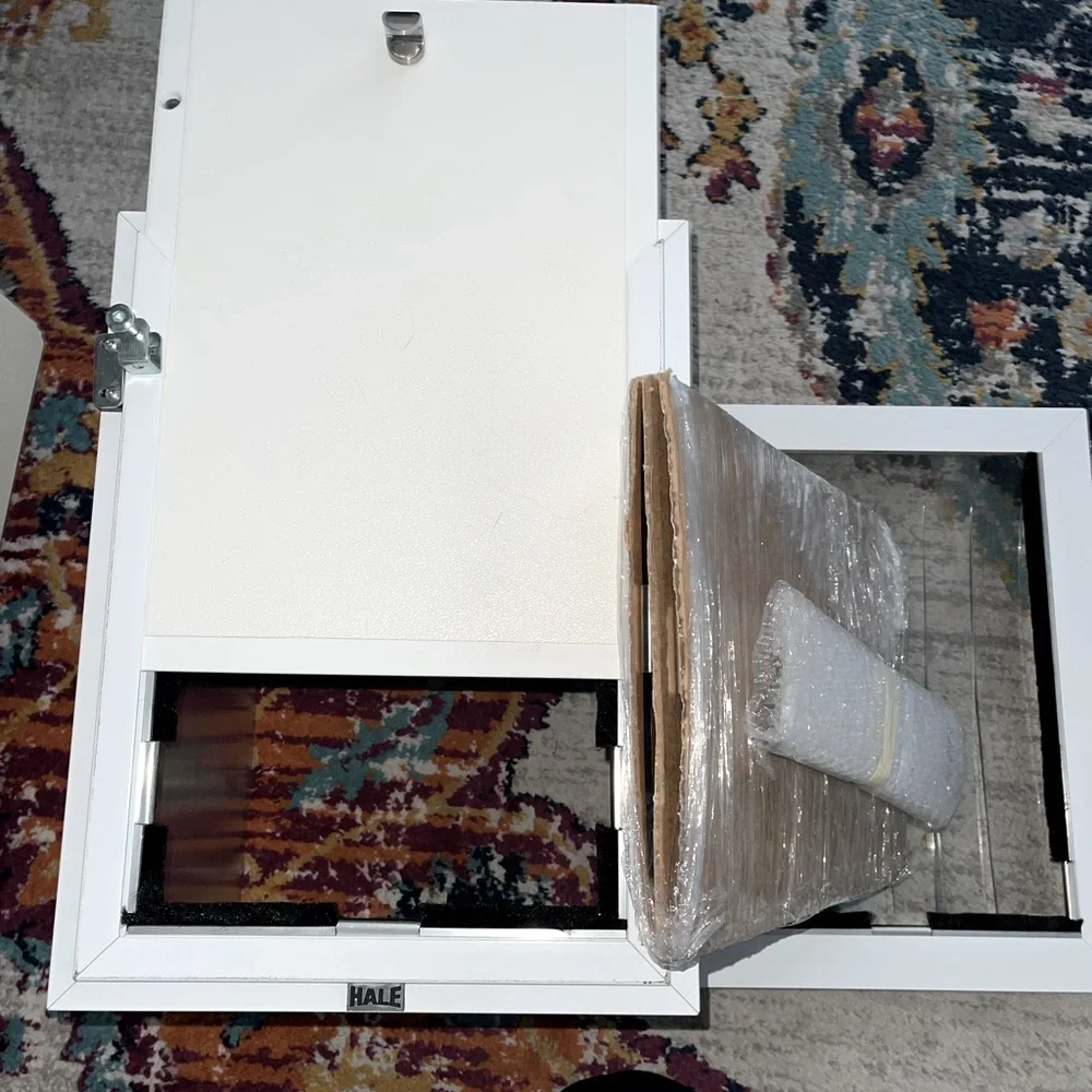 Brand new hale, pet door